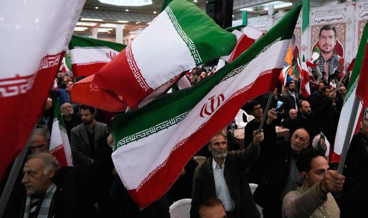 Iran Protests Spread Beyond Tehran as Economic Crisis Fuels Unrest, At Least Six Dead